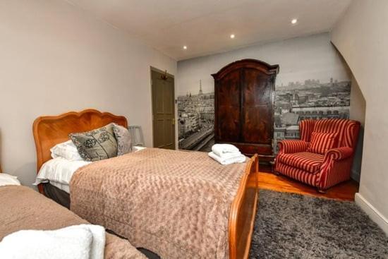 Quirky 4 Bedroom Apartment With Terrace 카디프 외부 사진