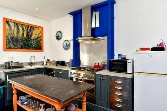 Quirky 4 Bedroom Apartment With Terrace 카디프 외부 사진